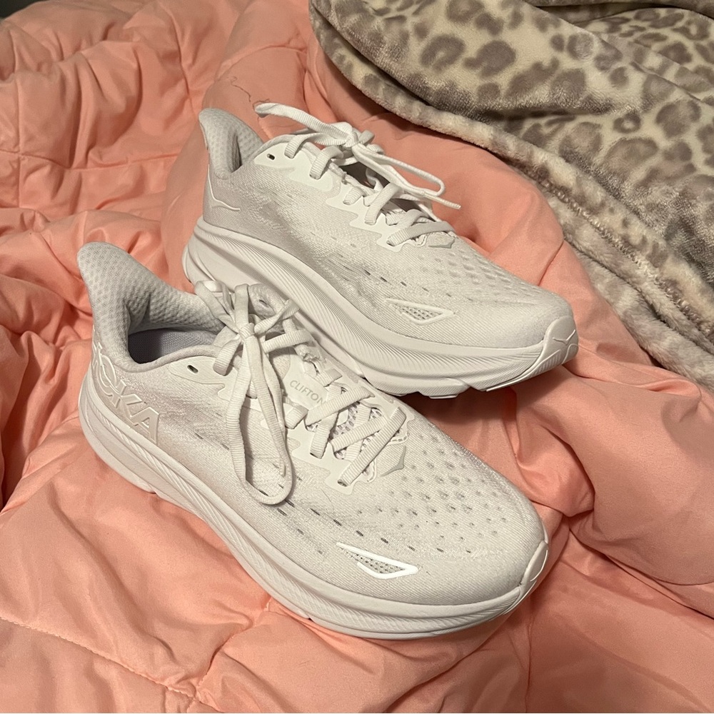 Hoka Clifton 9 running shoes wide